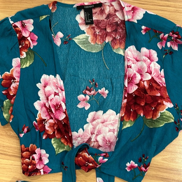 Forever 21 floral matching set - Picture 2 of 9